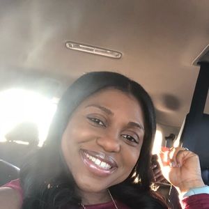 Meet your Posher, Damesha